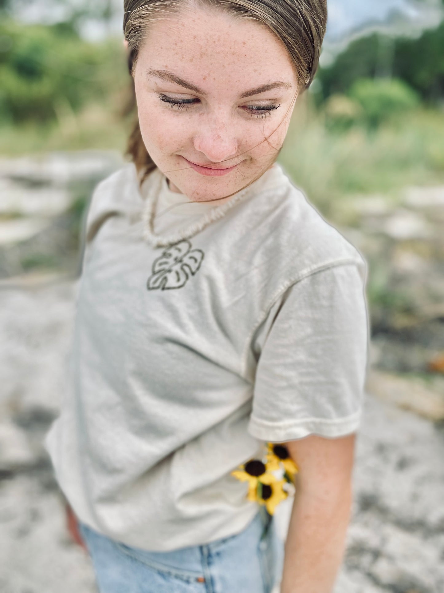 Monstera Leaf Embroidered T-shirt